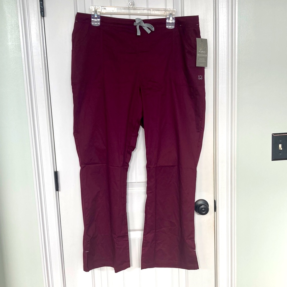 Maevn Blossom Collection Scrub Pants Brand New!!